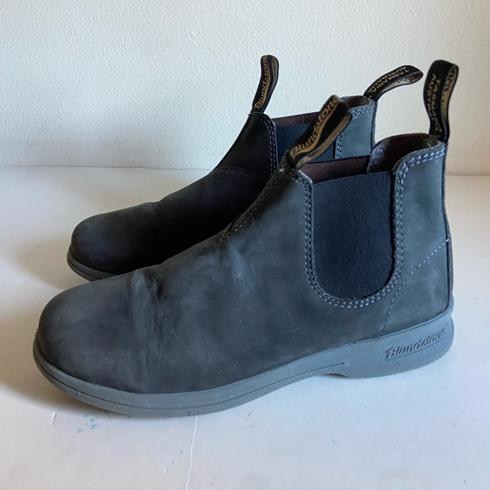 Blundstone 587 Dark Gray Classic Chelsea Boots View 2